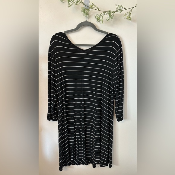 (A6)Maurices | Vneck Striped Tshirt Dress - Picture 3 of 5